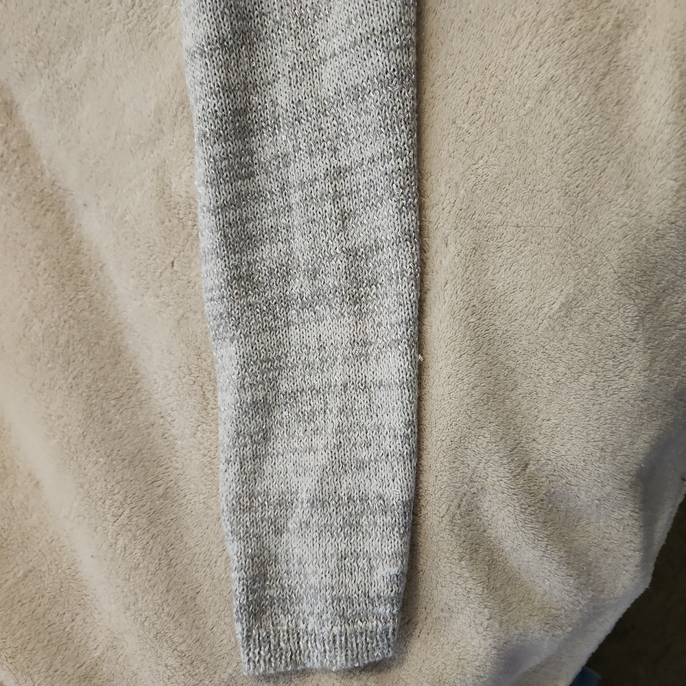 Sweater - Picture 5 of 5